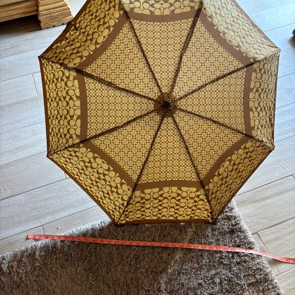 Authentic COACH Signature Classic Retractable Umbrella- LIKE NEW - Picture 5 of 5